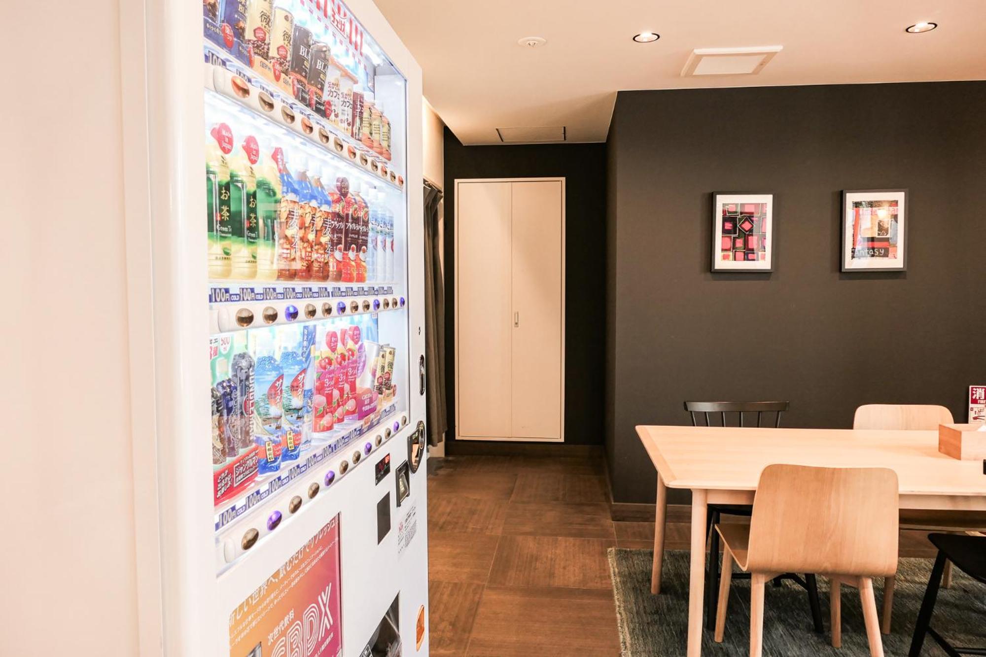 Wayfarer Matsu Hotel Osaka Exterior photo